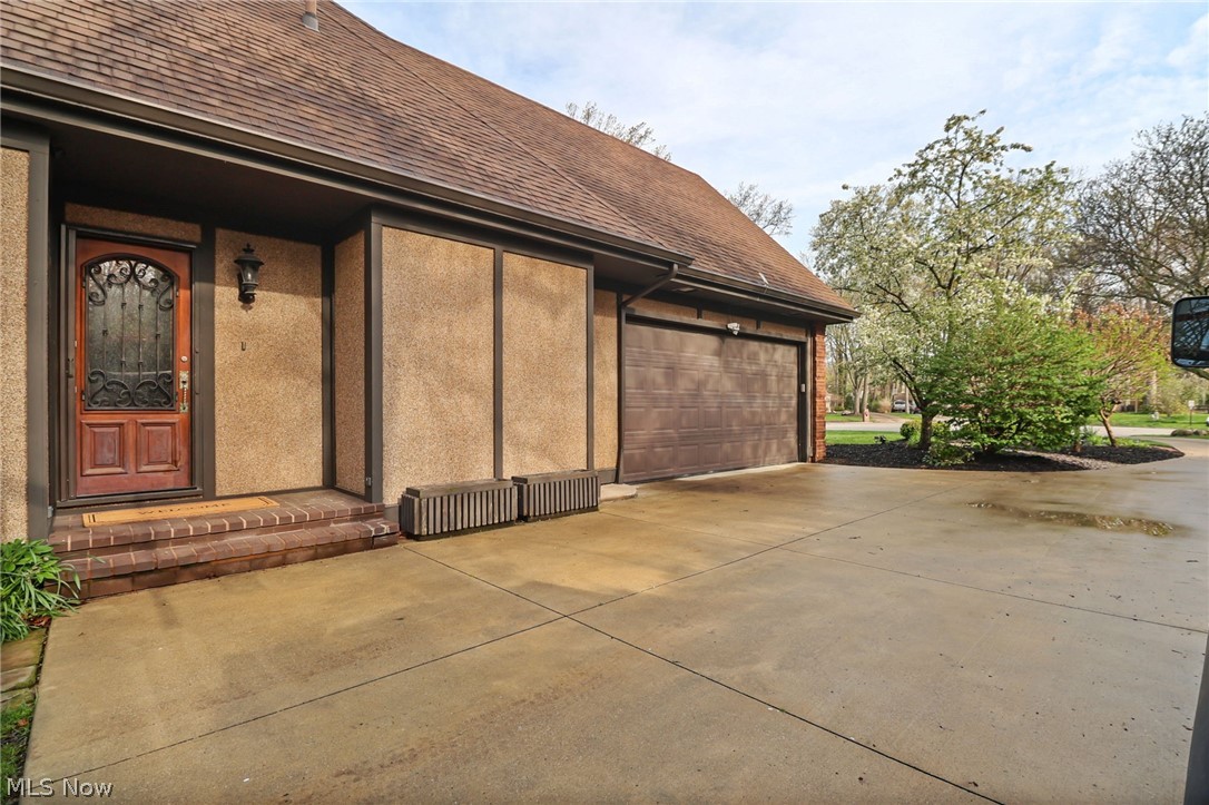 31215 Roxbury Park Drive Bay Village OH 44140