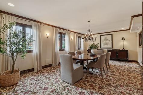 31215 Roxbury Park Drive Bay Village OH 44140