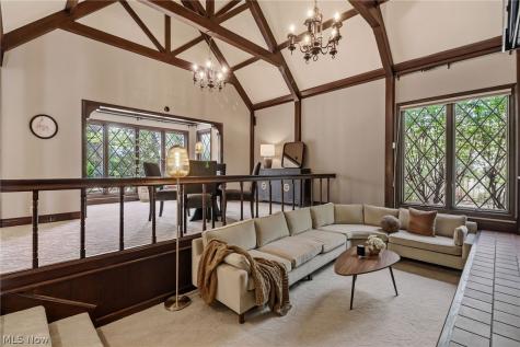 31215 Roxbury Park Drive Bay Village OH 44140