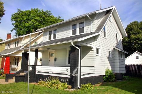 1507 Ridgeway Place NW Canton OH 44709