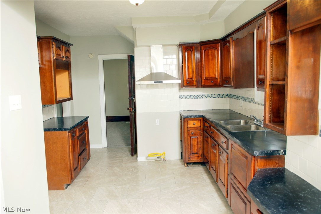 1507 Ridgeway Place NW Canton OH 44709