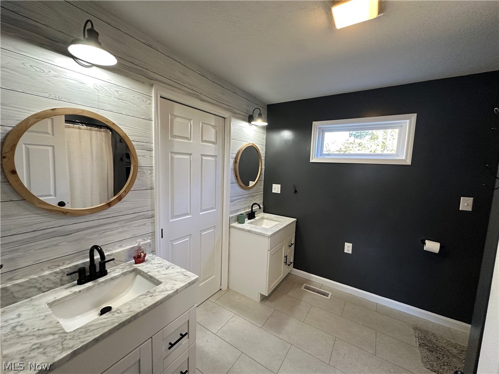 6123 Fairdale Drive Cambridge OH 43725