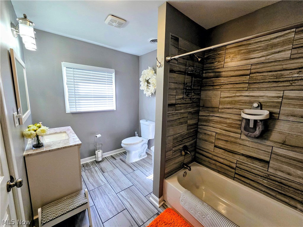 15 Wintergreen Hill Drive Painesville OH 44077