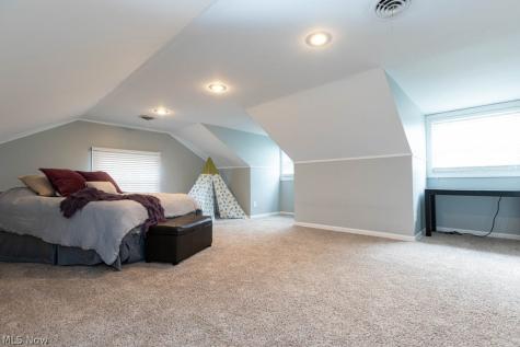 15 Wintergreen Hill Drive Painesville OH 44077