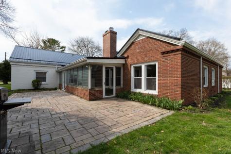 15 Wintergreen Hill Drive Painesville OH 44077