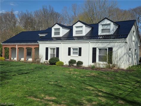 15 Wintergreen Hill Drive Painesville OH 44077