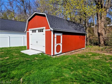 15 Wintergreen Hill Drive Painesville OH 44077