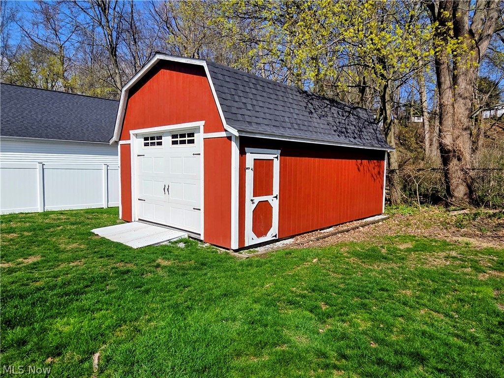 15 Wintergreen Hill Drive Painesville OH 44077