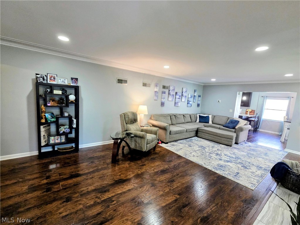 15 Wintergreen Hill Drive Painesville OH 44077