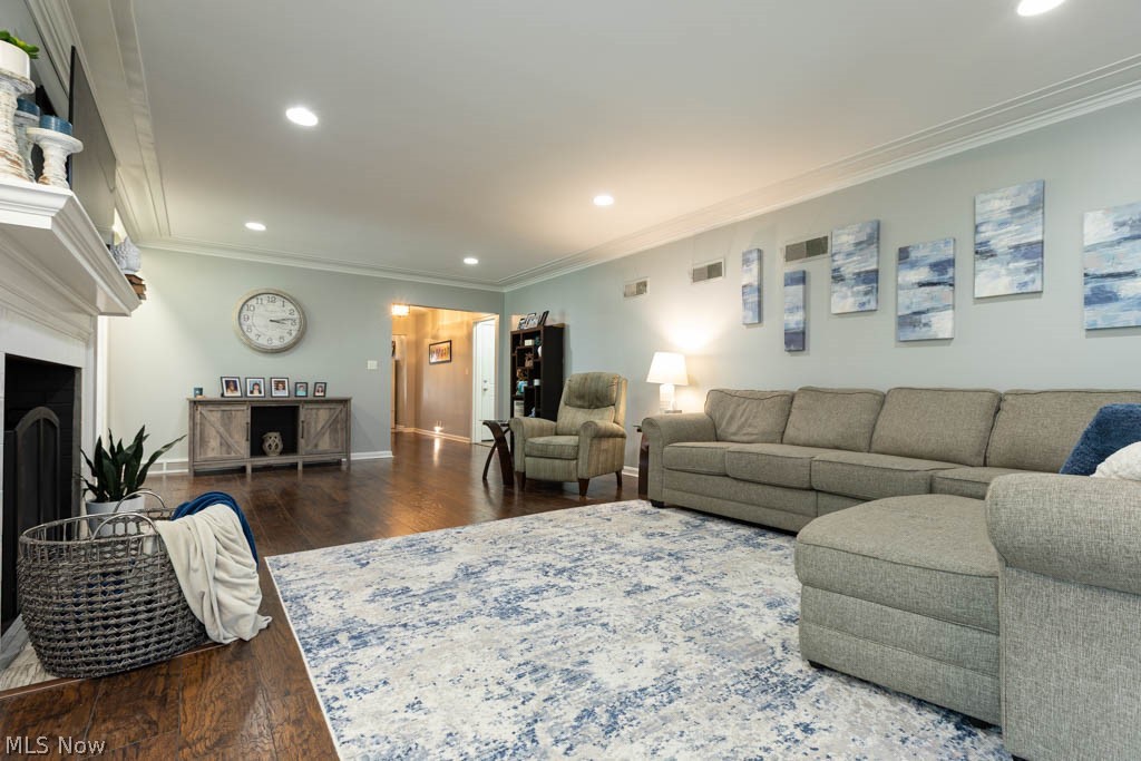 15 Wintergreen Hill Drive Painesville OH 44077