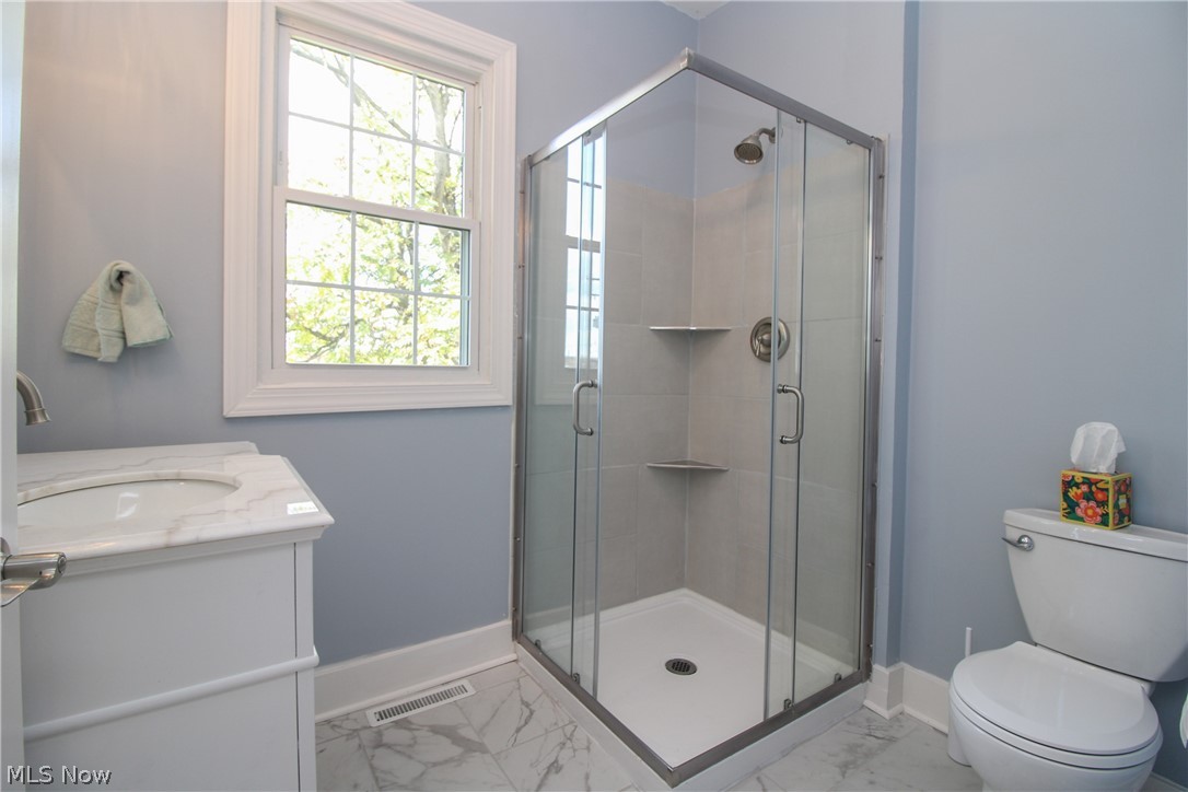 24 E Kline Street Girard OH 44420
