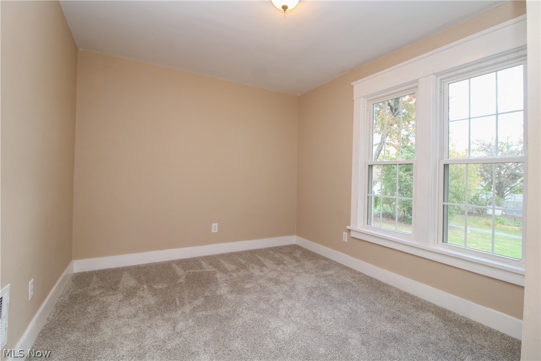 24 E Kline Street Girard OH 44420