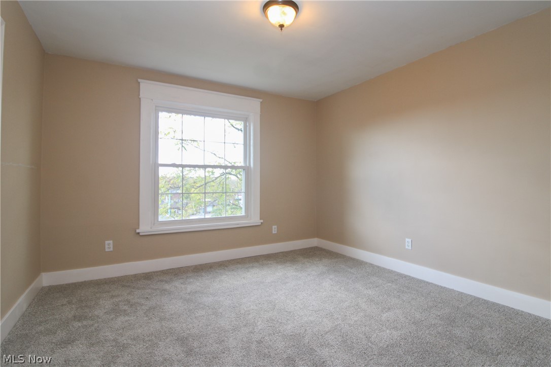 24 E Kline Street Girard OH 44420