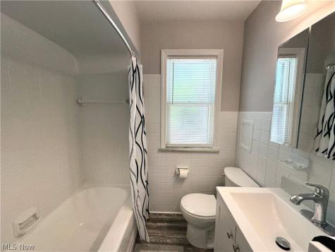 982 Quarry Drive Cleveland Heights OH 44121