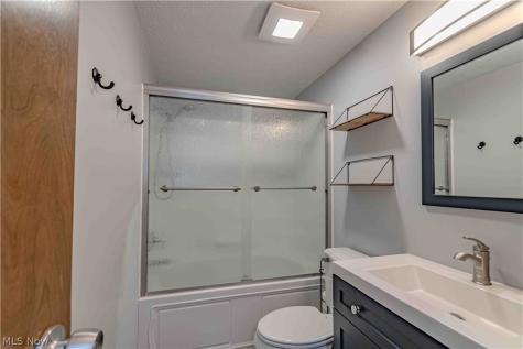 4814 Debbie Drive Medina OH 44256