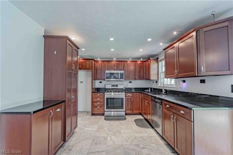 4814 Debbie Drive Medina OH 44256