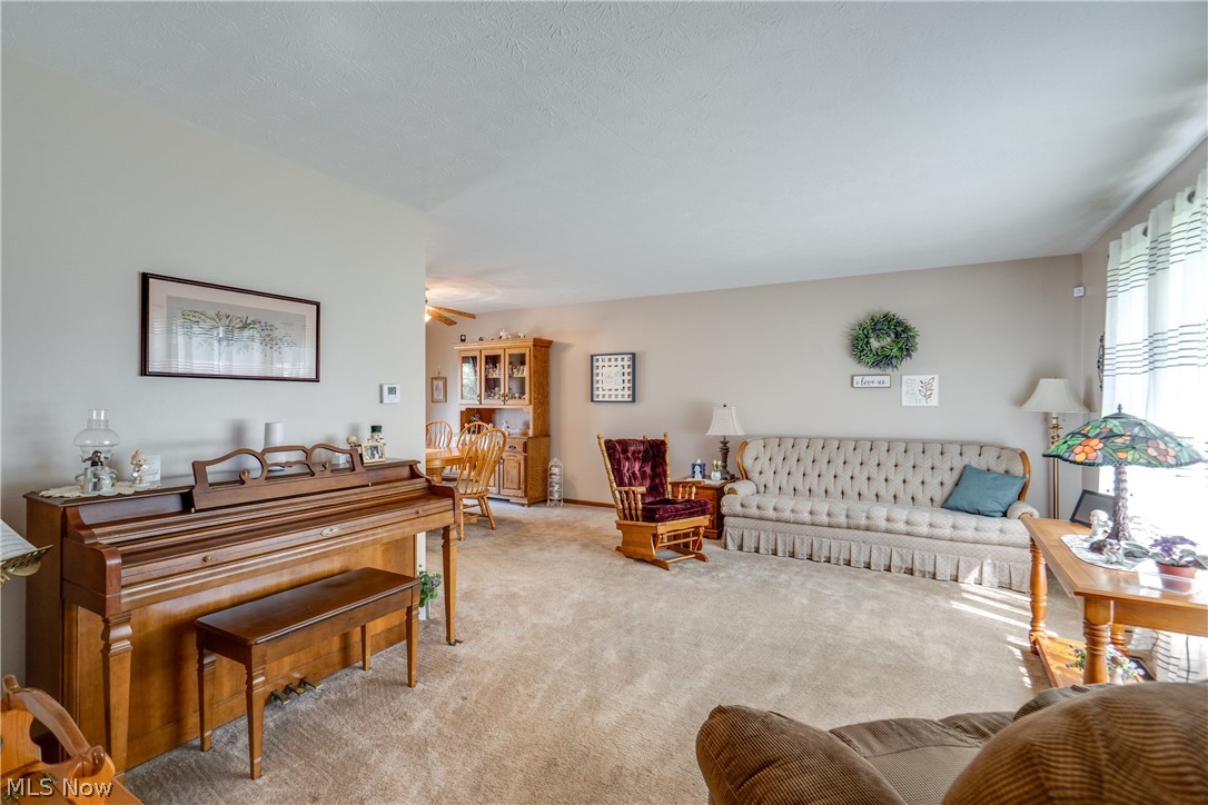 5029 Broadway Avenue NE Louisville OH 44641