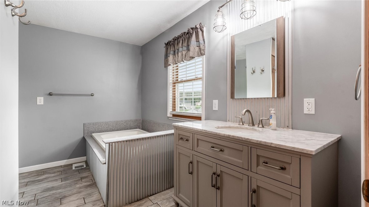 3365 Gorsuch Road Nashport OH 43830