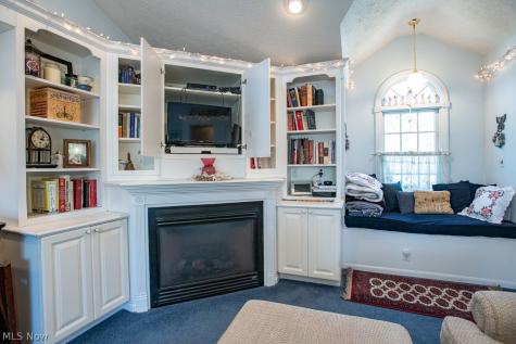 347 Colgate Avenue Elyria OH 44035