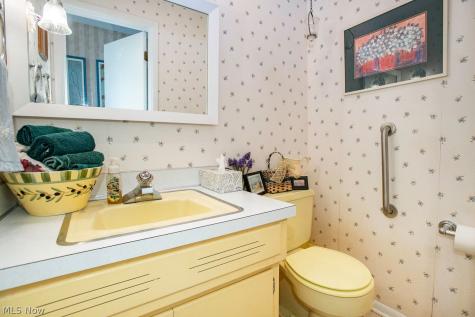 347 Colgate Avenue Elyria OH 44035