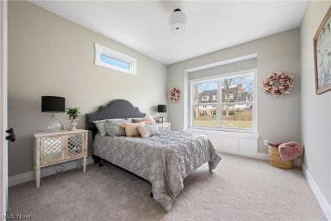 3542 Joyce Avenue NW Massillon OH 44646