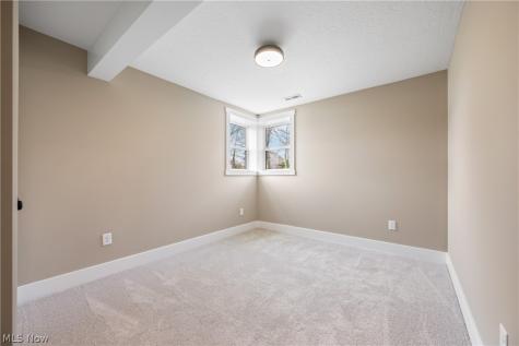 3542 Joyce Avenue NW Massillon OH 44646