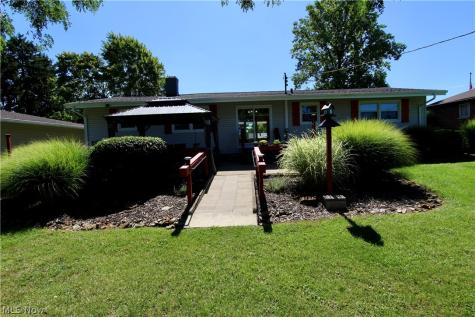 1303 Cherry Lane Seven Hills OH 44131