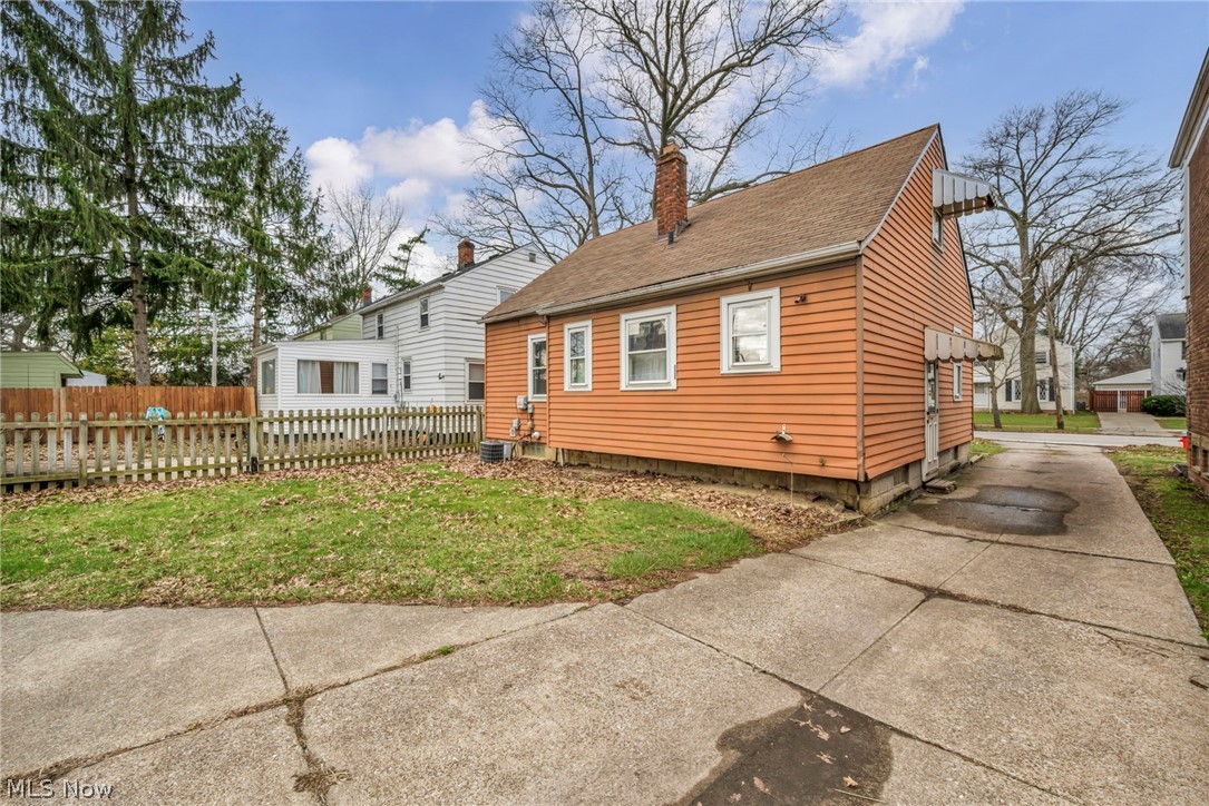 4157 W 157th Street Cleveland OH 44135
