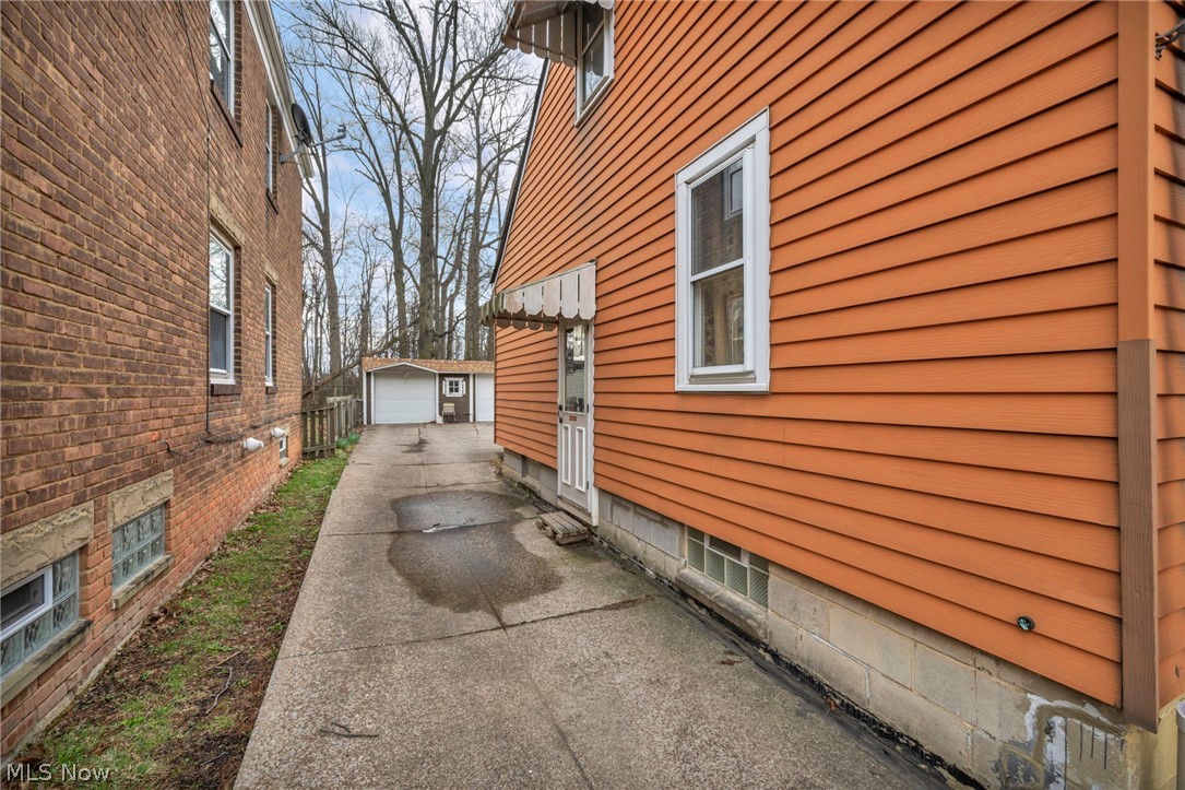 4157 W 157th Street Cleveland OH 44135