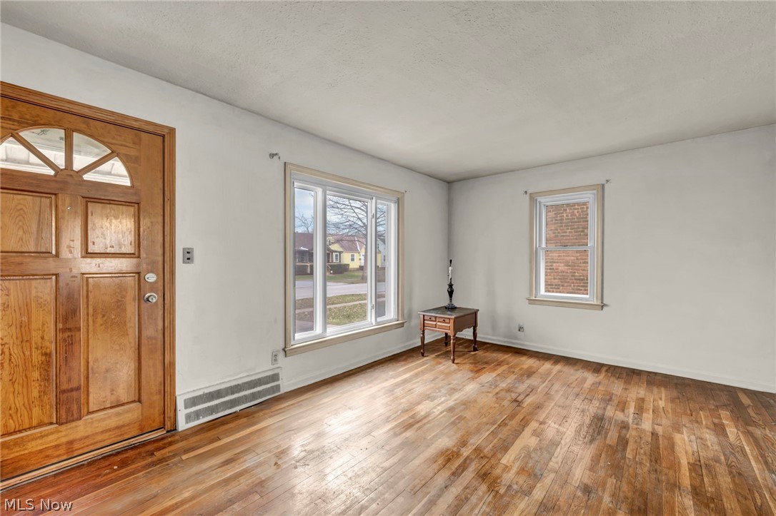 4157 W 157th Street Cleveland OH 44135