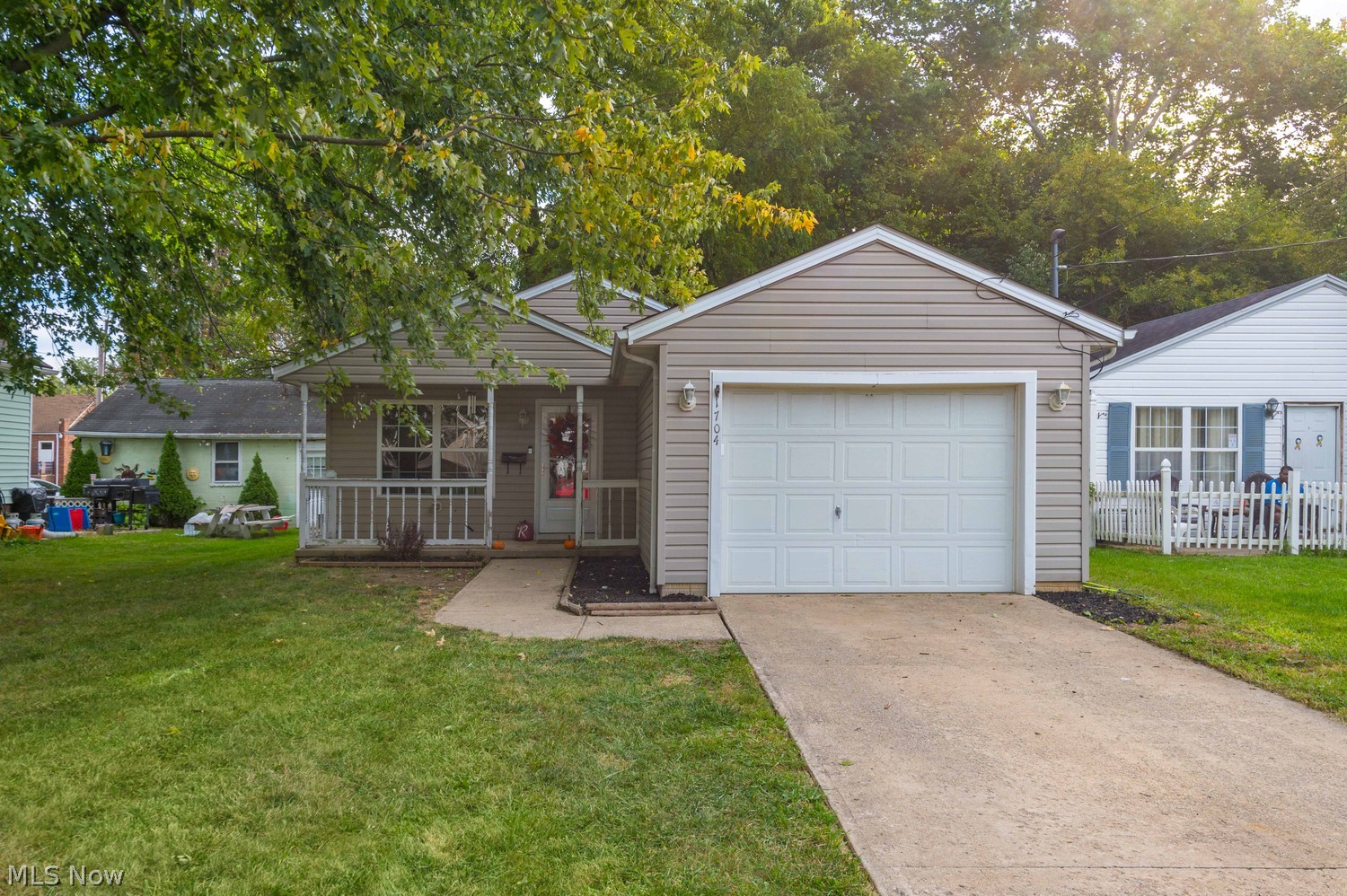 1704 West Avenue Elyria OH 44035