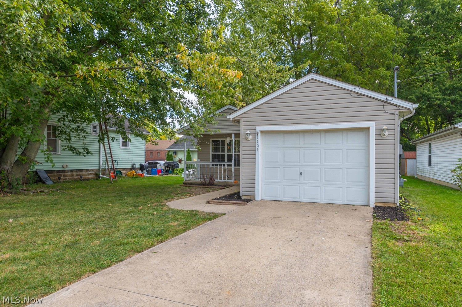 1704 West Avenue Elyria OH 44035