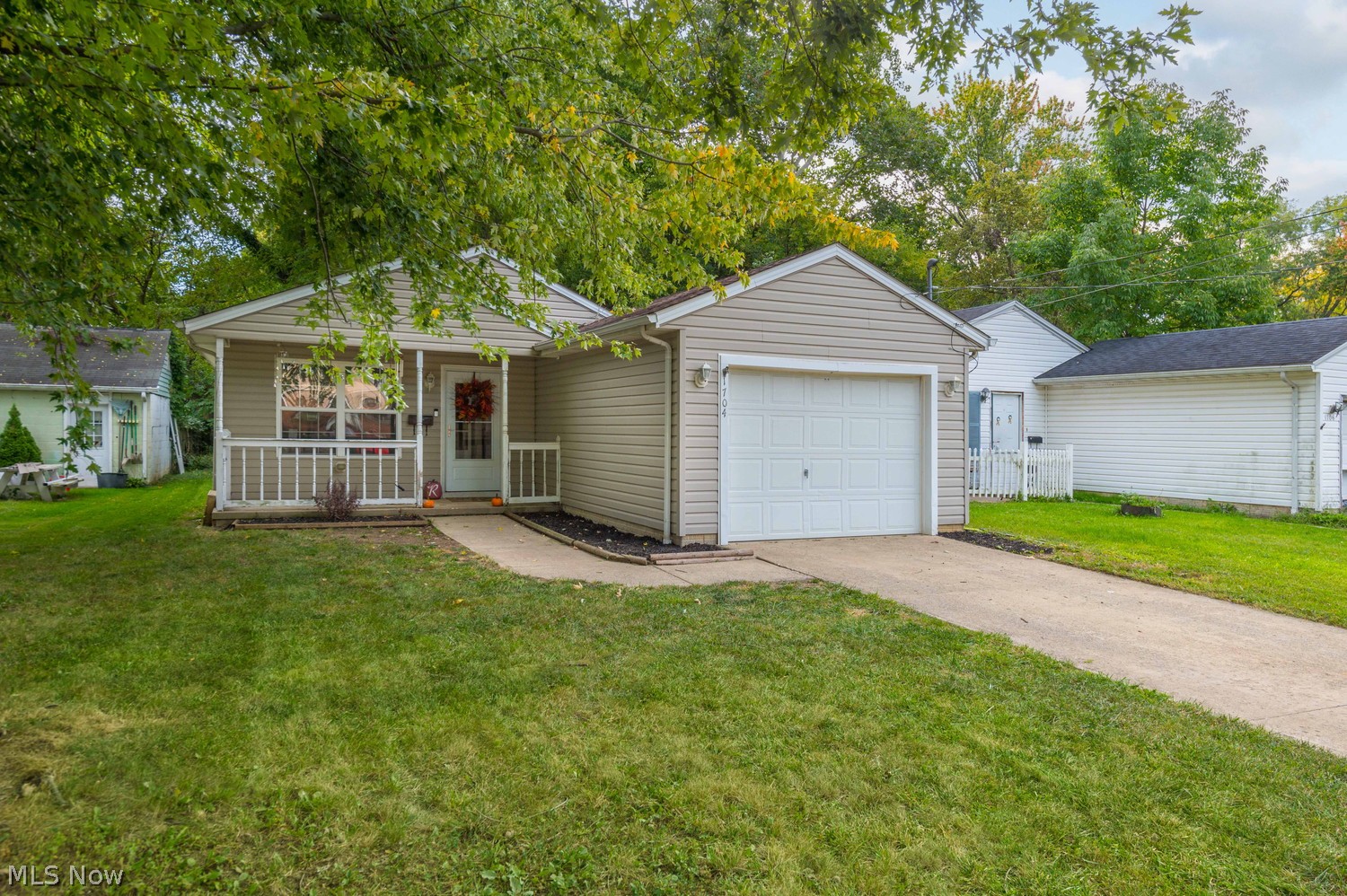 1704 West Avenue Elyria OH 44035