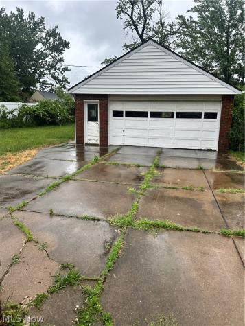 23020 Tracy Avenue Euclid OH 44123