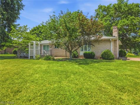 4800 Suzette Avenue NW Massillon OH 44647