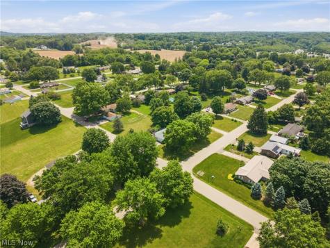 4800 Suzette Avenue NW Massillon OH 44647