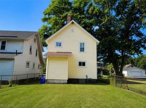 1617 Bonnot Place NE Canton OH 44705
