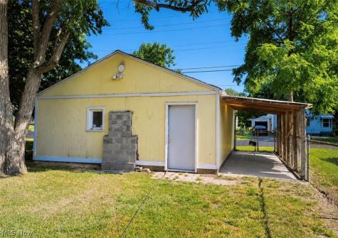 1617 Bonnot Place NE Canton OH 44705