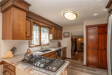 5036 Parkhaven Avenue NE Canton OH 44705