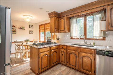 5036 Parkhaven Avenue NE Canton OH 44705