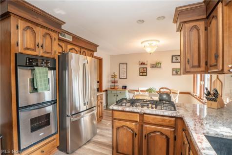 5036 Parkhaven Avenue NE Canton OH 44705