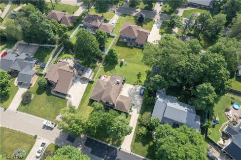 5036 Parkhaven Avenue NE Canton OH 44705