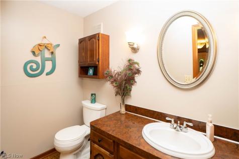 5036 Parkhaven Avenue NE Canton OH 44705