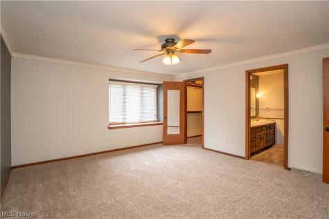 5036 Parkhaven Avenue NE Canton OH 44705