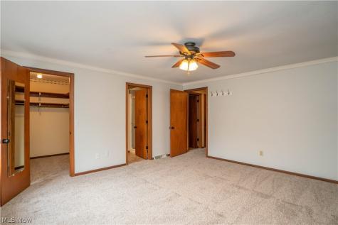 5036 Parkhaven Avenue NE Canton OH 44705