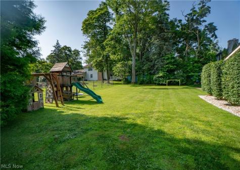 5036 Parkhaven Avenue NE Canton OH 44705