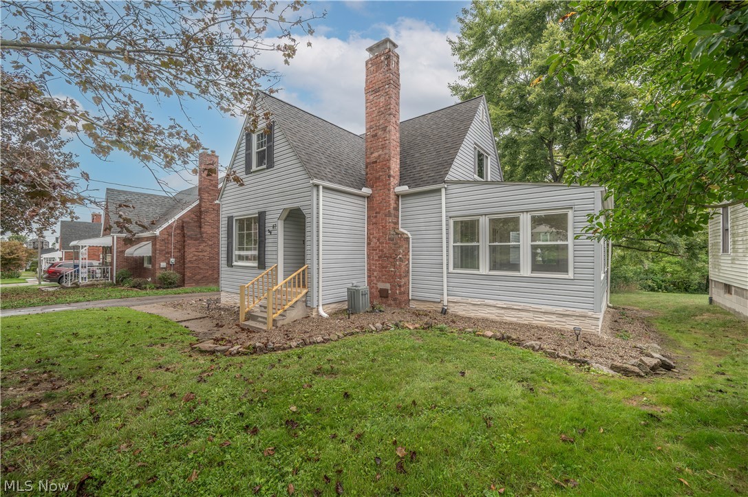 47 S Beverly Avenue Austintown OH 44515