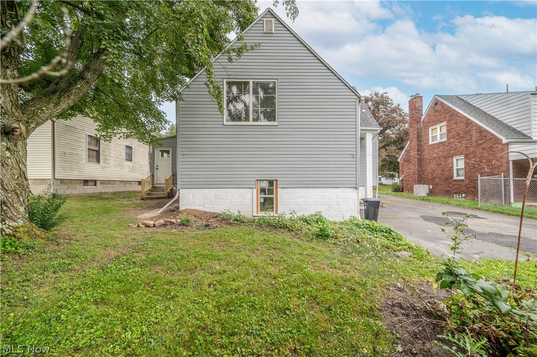 47 S Beverly Avenue Austintown OH 44515