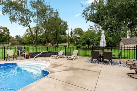 1280 Grenada Drive NE Canton OH 44714