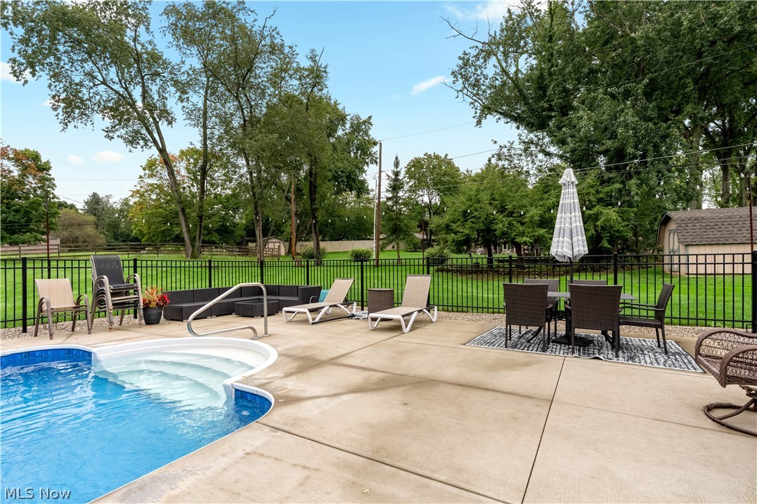 1280 Grenada Drive NE Canton OH 44714